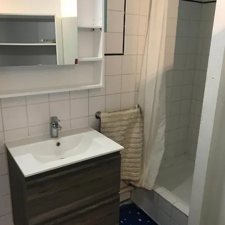 Appartement Cosy, Sur Cour Au Centre De *