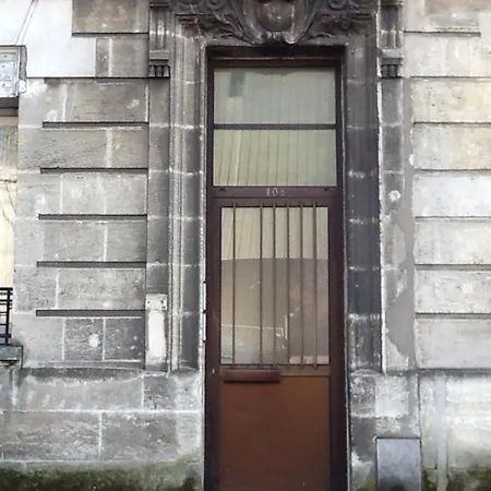 Daire Cosy, Sur Cour Au Centre De *